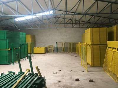 安全防護設(shè)備 海南地區(qū)圈地隔離網(wǎng)、變電站圍欄網(wǎng)的應(yīng)用與重要性